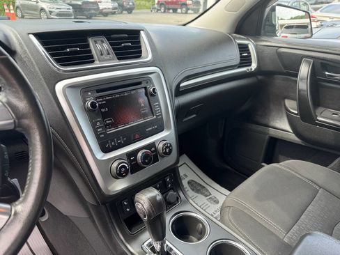 Used 2015 GMC Acadia SLE AWD/4WD image 16