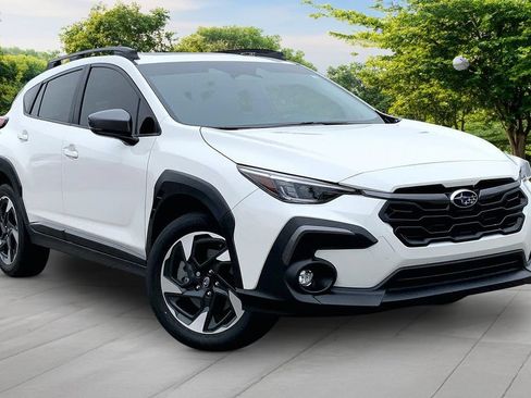 Used 2024 Subaru Crosstrek 2.5i Limited w/ Crosstrek Mirror Package AWD/4WD image 3