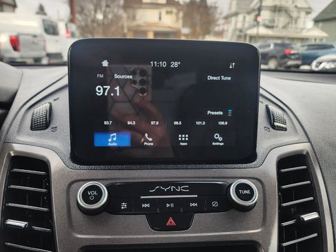 Used 2020 Ford Transit Connect XL image 9