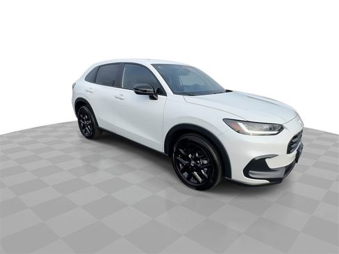Used 2024 Honda HR-V Sport image 2