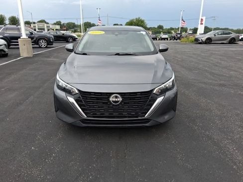 Used 2025 Nissan Sentra SV FWD image 4
