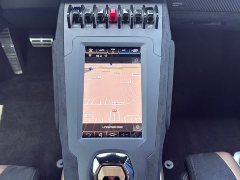Used 2022 Lamborghini Huracan STO RWD image 25