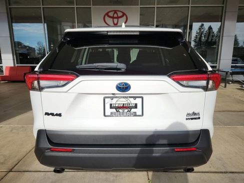Certified 2023 Toyota RAV4 Woodland Edition image 11