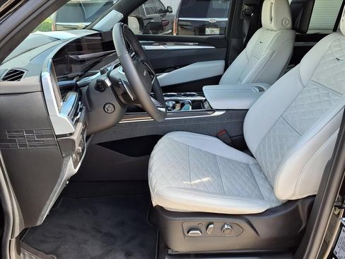 Used 2026 Cadillac Escalade V AWD/4WD image 14