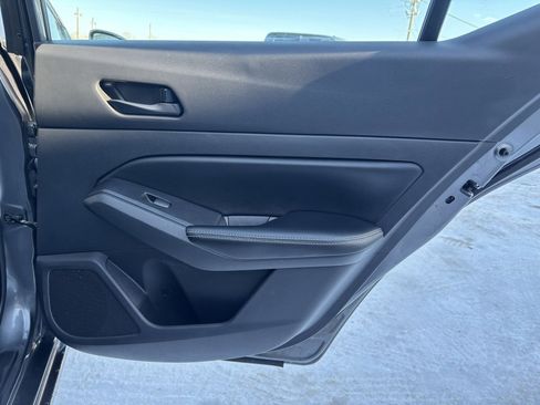 Used 2024 Nissan Altima 2.5 SV image 27