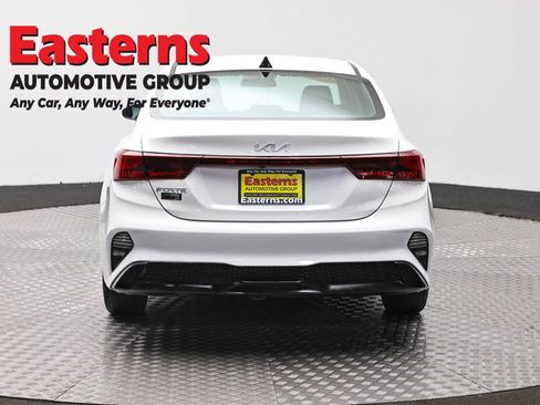 Used 2022 Kia Forte LXS FWD image 6