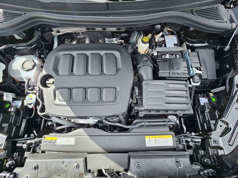 New 2026 Volkswagen Tiguan SEL R-Line AWD/4WD image 32