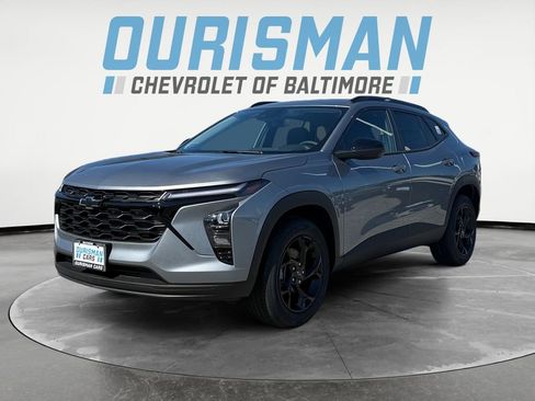 New 2026 Chevrolet Trax LT w/ Sunroof Package image 2