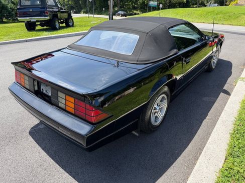 Used 1989 Chevrolet Camaro IROC-Z RWD image 5