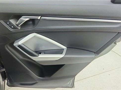 Used 2020 Audi Q3 2.0T Premium w/ Convenience Package image 29