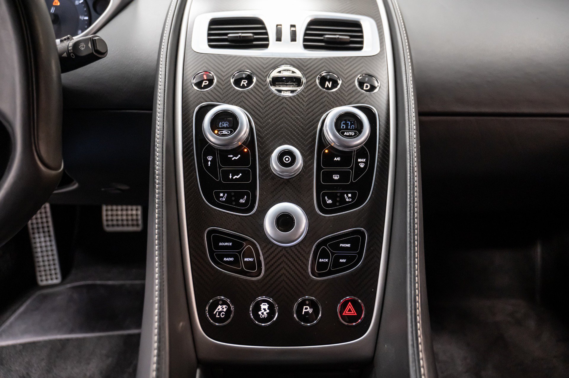 Used 2014 Aston Martin Vanquish Coupe RWD image 31