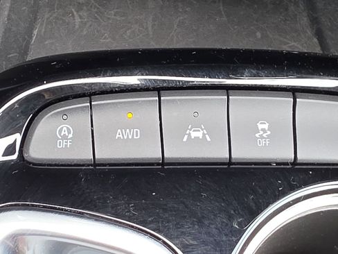 Used 2025 Buick Encore GX Preferred AWD/4WD image 29