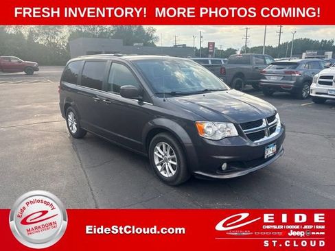 Used 2019 Dodge Grand Caravan SXT FWD image 1