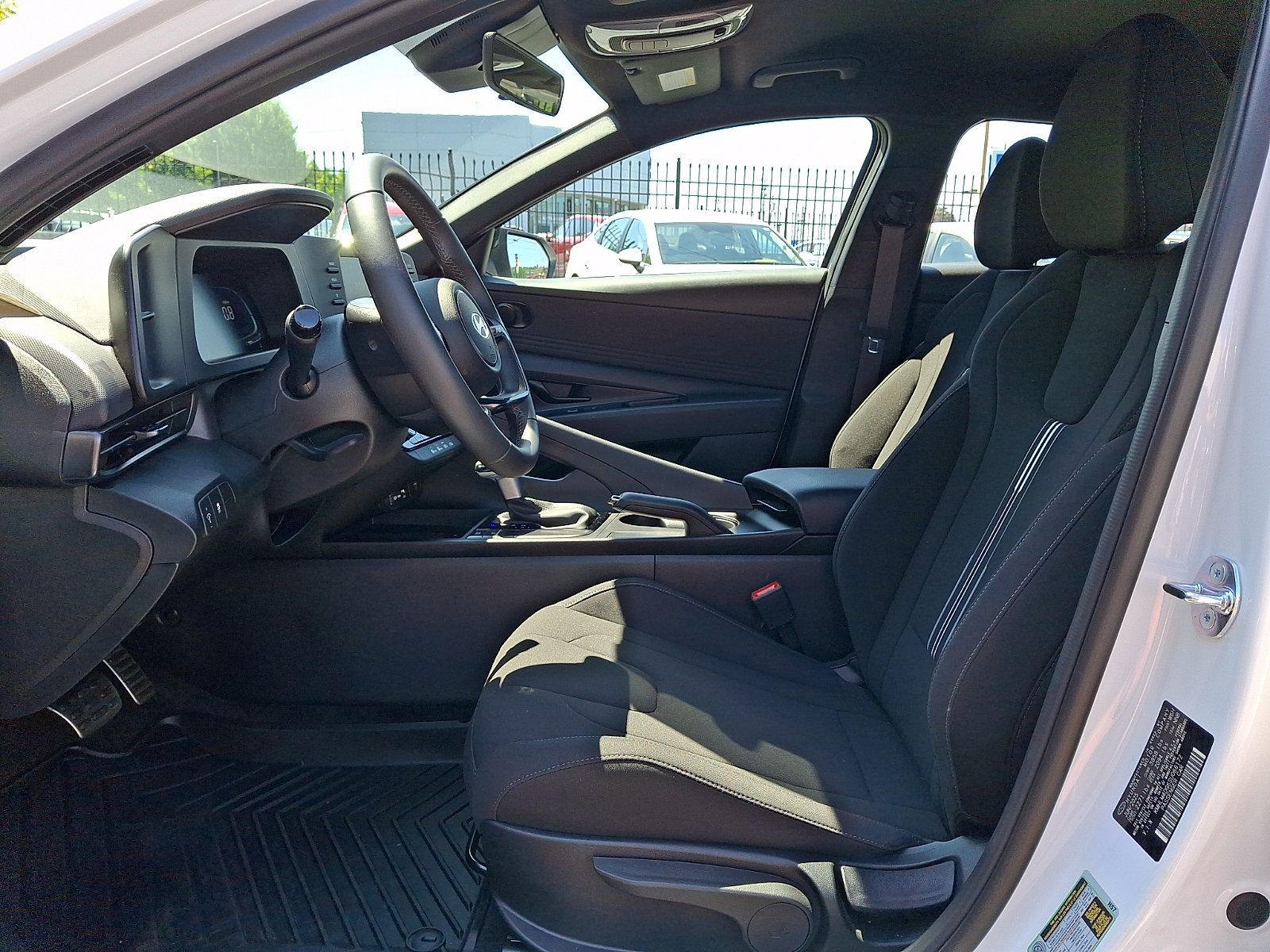 Certified 2025 Hyundai Elantra Sport FWD image 13