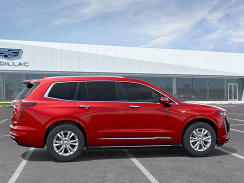New 2025 Cadillac XT6 Luxury image 6