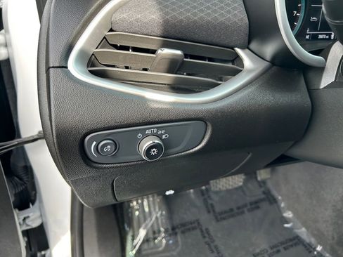 Used 2024 Chevrolet Malibu LT image 21