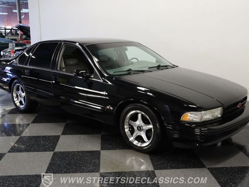 Used 1994 Chevrolet Impala SS RWD image 14