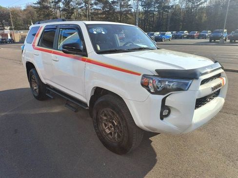 Used 2023 Toyota 4Runner 40th Anniversary SE AWD/4WD image 4