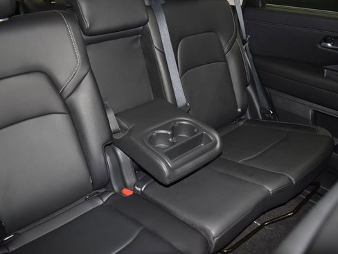 Used 2024 Nissan Pathfinder SL image 29