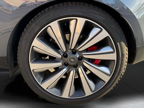 Certified 2023 Land Rover Range Rover SV image 16