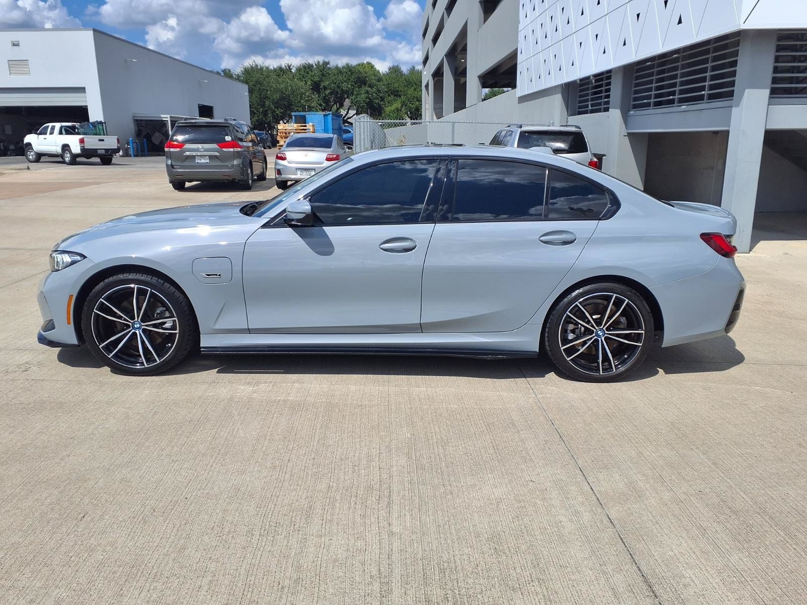 Used 2023 BMW 330e RWD image 29