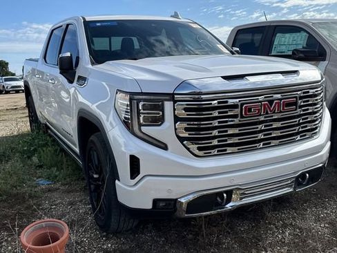 Used 2022 GMC Sierra 1500 Denali w/ Denali Reserve Package AWD/4WD image 2
