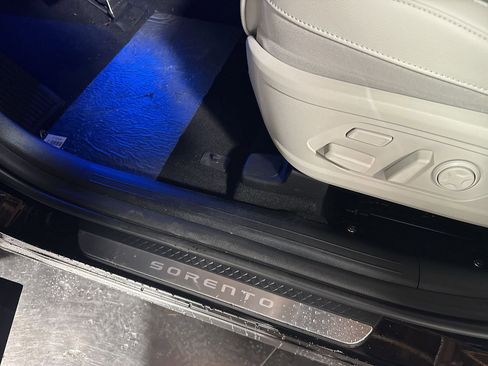 New 2025 Kia Sorento SX Prestige image 15