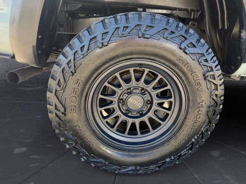 Used 2023 Toyota Tacoma TRD Off-Road image 32