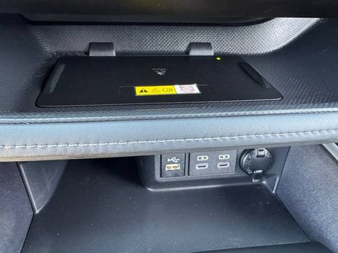Used 2023 Toyota Highlander XLE FWD image 28