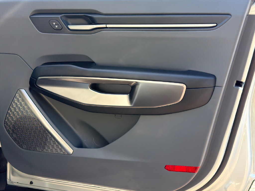 Used 2026 Kia EV9 Light RWD image 16