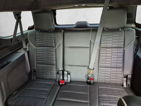 Used 2024 Cadillac Escalade ESV Premium Luxury Platinum AWD/4WD image 21