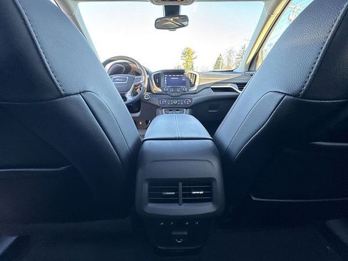 Used 2022 GMC Terrain Denali w/ Denali Premium Package image 19