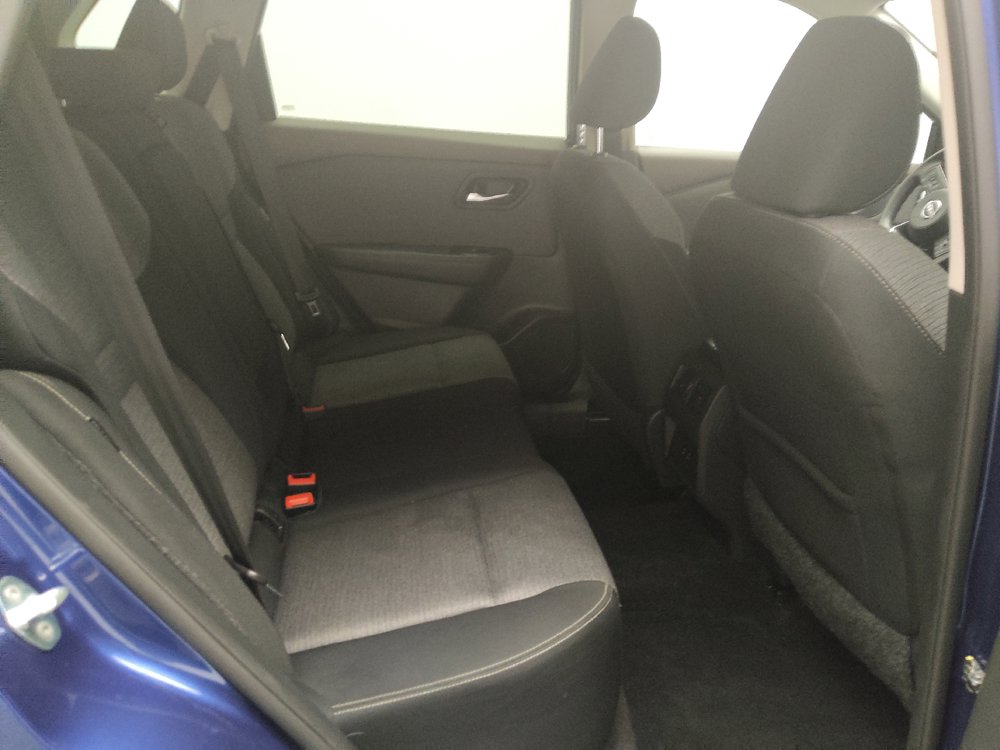 Used 2023 Nissan Rogue SV FWD image 19