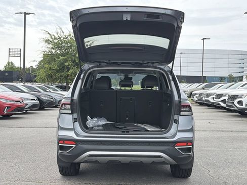 Used 2025 Volkswagen Taos SEL AWD/4WD image 14