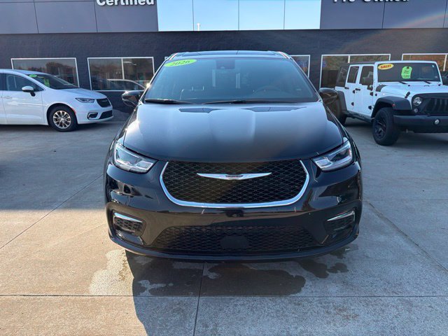 Used 2026 Chrysler Pacifica Select FWD image 2
