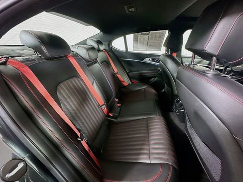 Used 2023 Genesis G70 2.0T w/ Sport Prestige Package RWD image 11