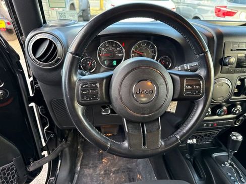 Used 2018 Jeep Wrangler Unlimited Sport S AWD/4WD image 18