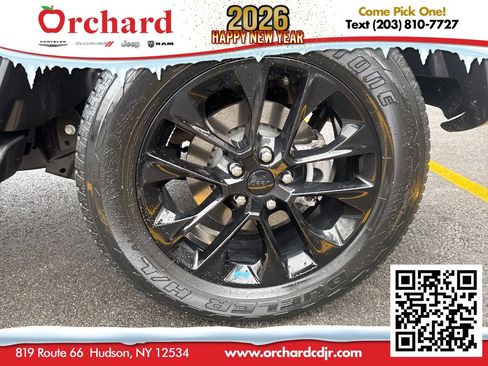 Used 2023 Jeep Wrangler Unlimited Sahara w/ Cold Weather Group image 12