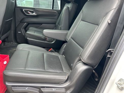 Used 2021 Chevrolet Suburban Z71 w/ Rear Media and Nav Package image 5