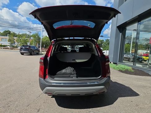 Used 2023 Nissan Rogue SV AWD/4WD image 11