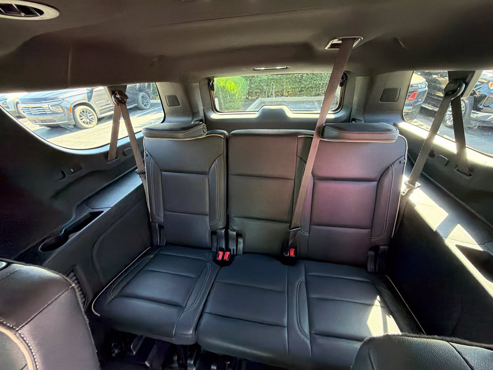Used 2022 Chevrolet Suburban Premier AWD/4WD image 26