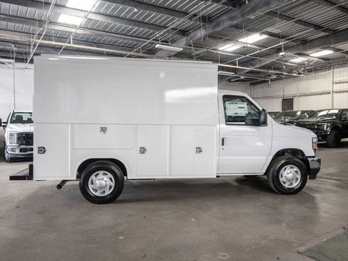 New 2026 Ford E-350 and Econoline 350 Super Duty w/ Power Equipment Group image 8