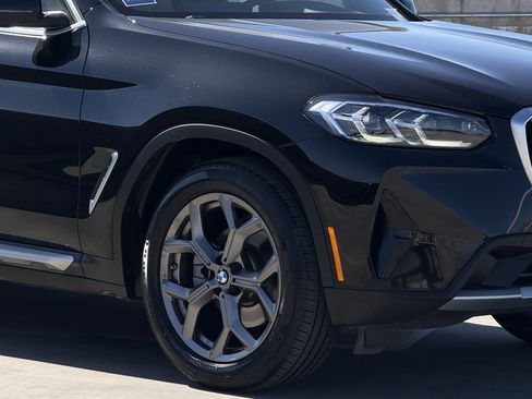 Used 2024 BMW X3 sDrive30i w/ Premium Package w/ZPA RWD image 4