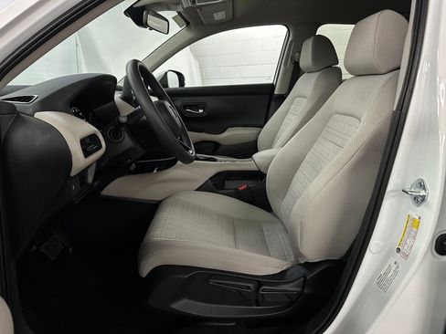 New 2026 Honda HR-V LX image 5
