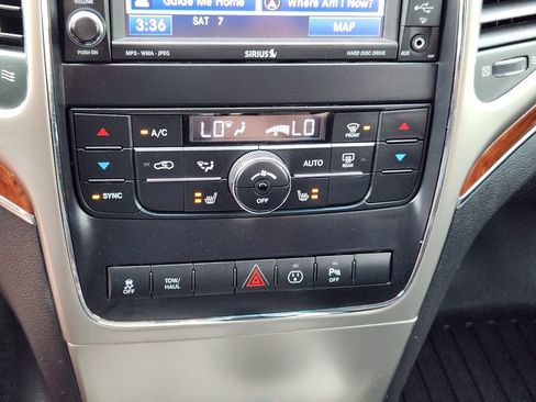 Used 2013 Jeep Grand Cherokee Limited image 21