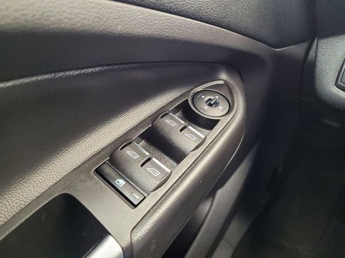 Used 2017 Ford C-MAX SE image 27