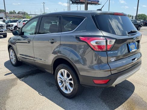Used 2017 Ford Escape SE AWD/4WD image 5