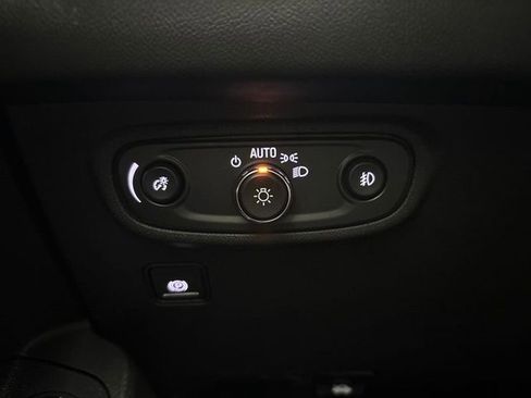 Used 2024 GMC Terrain SLT image 50