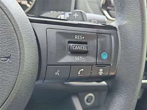 Used 2022 Nissan Rogue SV image 24