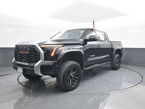 Used 2023 Toyota Tundra Limited image 4